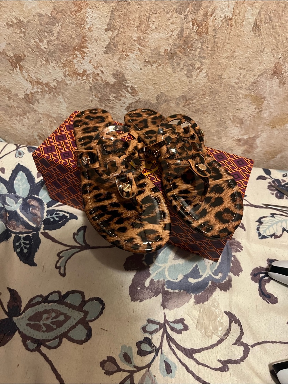 Tory Burch Leopard Print Logo Thong Sandals - Brown/Black - Picture 2 of 3
